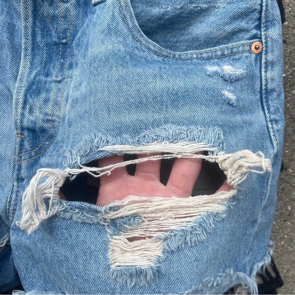Levi’s Premium Distressed Jean Shorts Size 27 - Picture 4 of 8